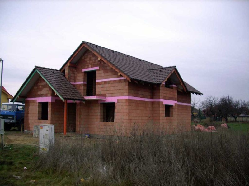 Hrubá stavba katalógového rodinného domu Premium 219